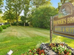 Founder's Brook Motel and Suites