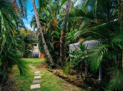 Waimea Bay Garden Bunglaow