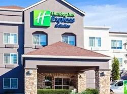 Holiday Inn Express & Suites Oakland - Airport, an IHG Hotel