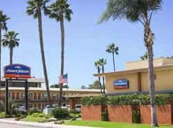Howard Johnson by Wyndham San Diego Sea World