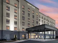 Courtyard by Marriott Seattle SeaTac Airport