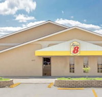 Super 8 by Wyndham Norfolk - Accommodation Missouri