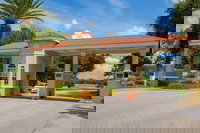 South Facing Pool / spa in Southern Dunes 6 Bedroom Home