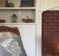 Historic Albion Mountain Cottage on Quiet Street - Accommodation Missouri