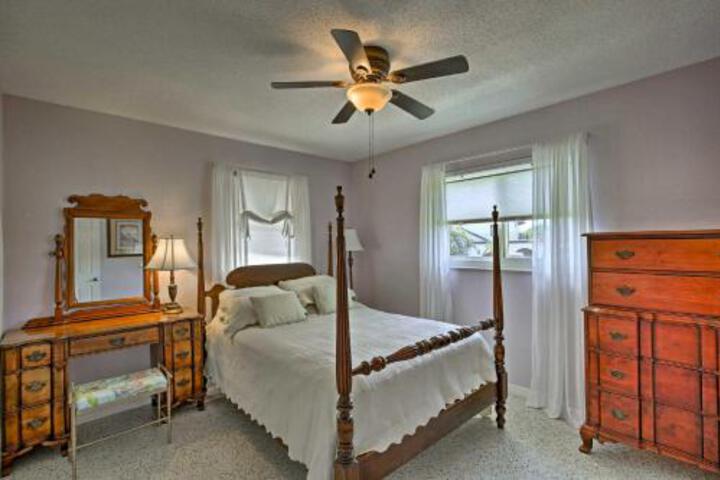 Largo Home W / Private Pool & Spa 4 Miles To Beach! - thumb 1