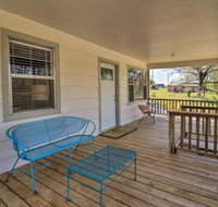 Home w / Porch & Water Views Walk to Greers Ferry! - Accommodation Missouri