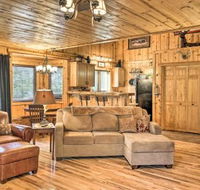 Cabin on Table Rock Lake with Hot Tub  Fire Pit - Accommodation Missouri