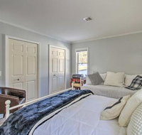 Locke Lake Home w / Private Beach Dock  Rafts - Accommodation Missouri