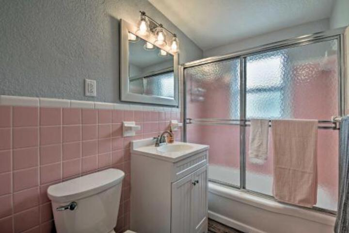 Family Home W / Courtyard 2 Mi To Indian Rocks Beach - thumb 4