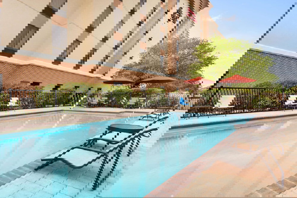 Hampton Inn & Suites Largo - thumb 1