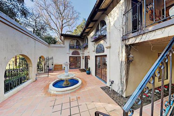 New Listing! Lavish 4 Unit San Antonio Estate Estate - thumb 3