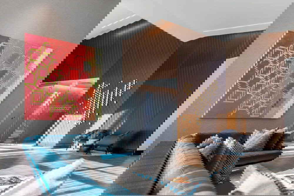 Deedee's Sky Rise Apartments - Newport 2 - thumb 2