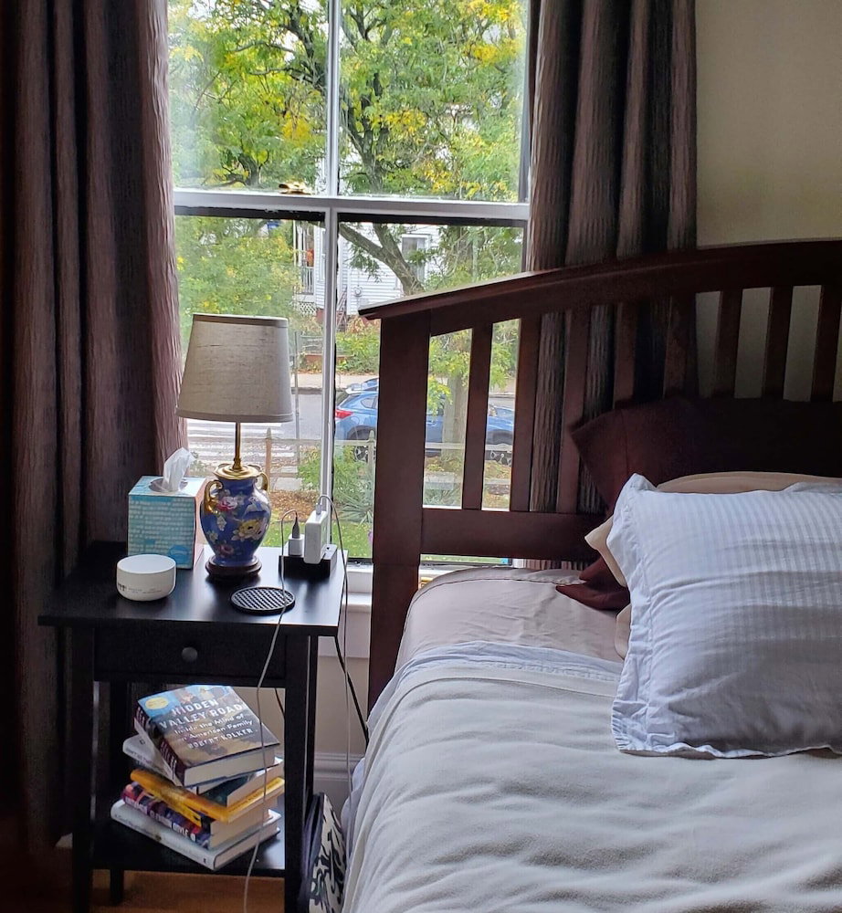 Davis Square Inn - thumb 7