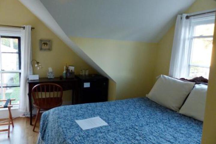 Davis Square Inn - thumb 0