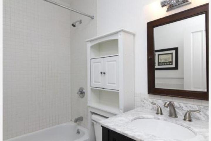 Fully Furnished Jersey City Suites - thumb 5