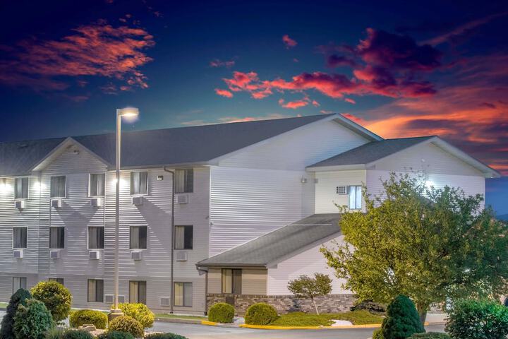 Super 8 By Wyndham Altoona - thumb 1
