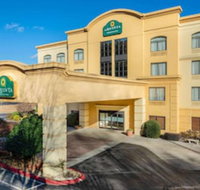 La Quinta Inn  Suites by Wyndham Dalton - Accommodation Missouri