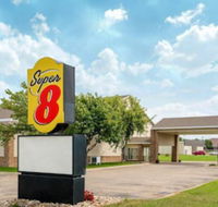 Super 8 by Wyndham Beresford - Accommodation Missouri