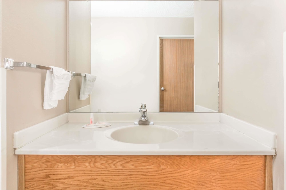 Super 8 By Wyndham Beaver UT - thumb 5