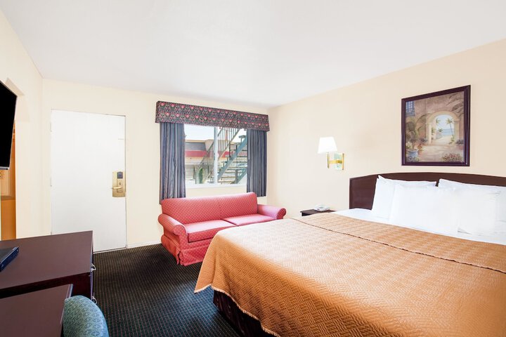 Travelodge By Wyndham Barstow - thumb 3