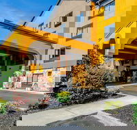 Quality Inn  Suites Abingdon - Accommodation Missouri