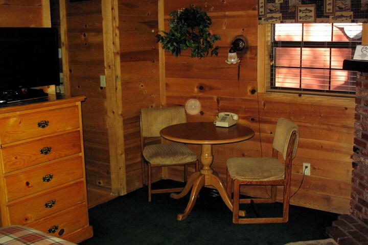 Cozy Hollow Lodge - thumb 6
