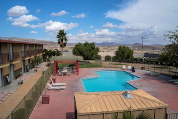 California Inn - thumb 0