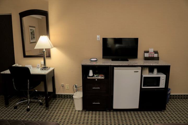 California Inn - thumb 6