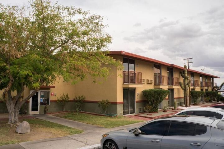 California Inn - thumb 1