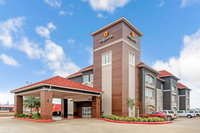 La Quinta Inn  Suites by Wyndham Orange