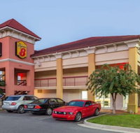 Super 8 by Wyndham Dalton/Convention Center Area - Accommodation Missouri