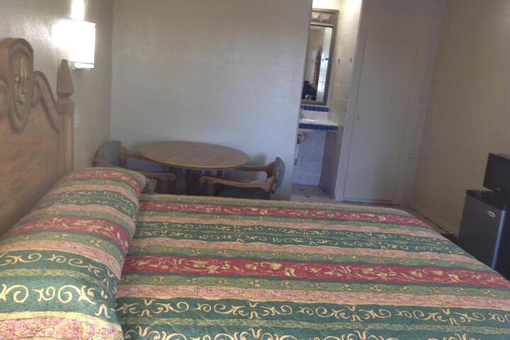 Apple Valley Motel - thumb 2