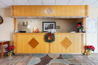 Travelers Place Inn  Suites