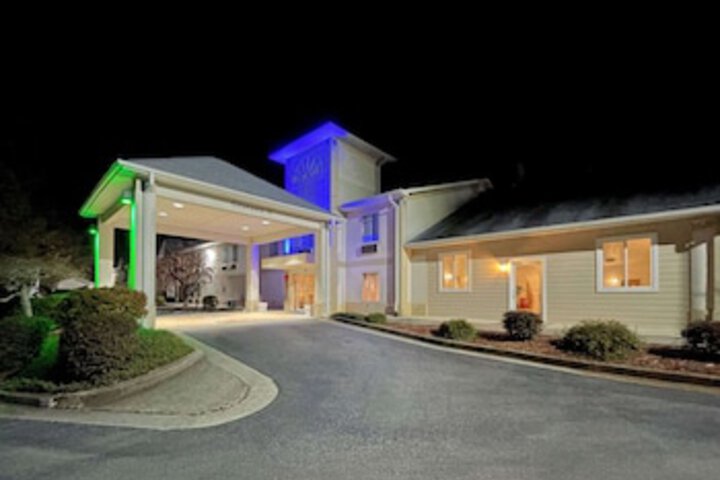 Quality Inn - thumb 0