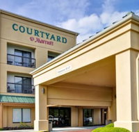 Courtyard by Marriott Dalton - Accommodation Missouri