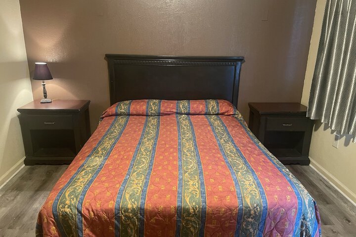 Colton Motel - thumb 5
