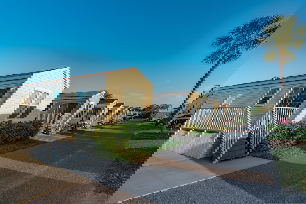 Rainbow Village Of Largo - thumb 4