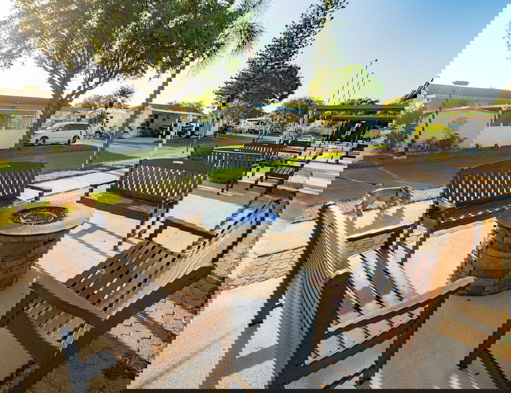 Rainbow Village Of Largo - thumb 1