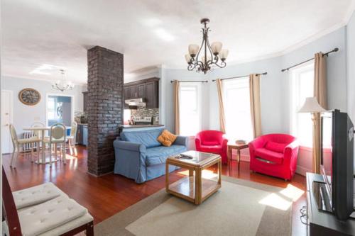 Entire 3 Bedroom Apartment Close To Boston & City Center - thumb 2