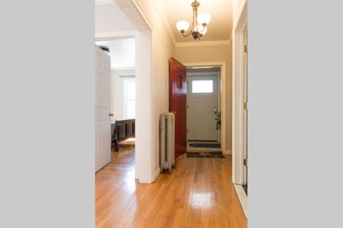 Entire 3 Bedroom Apartment Close To Boston & City Center - thumb 3