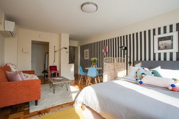 Studio Apartment In Brookline - thumb 5