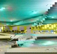 Holiday Inn Express  Suites Norfolk an IHG Hotel - Accommodation Missouri