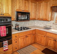 Edgehill Escape 3 Br home by RedAwning - Accommodation Missouri