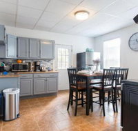 HOTEL QUALITY & CONFY CLOSE TO BEACH / SLEEPS 6 - Accommodation Missouri