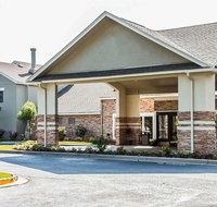 Clarion Inn  Suites Savannah Midtown - Accommodation Missouri