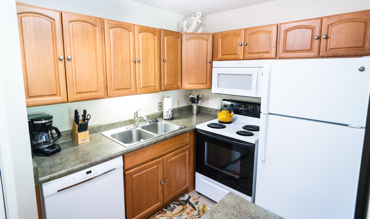 Elegant Turtle Bay Condo - thumb 3