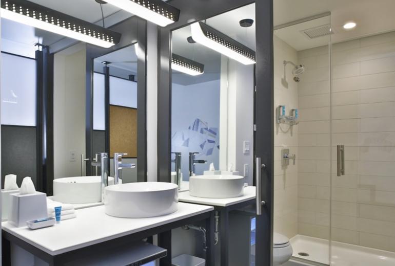 Aloft Chicago Mag Mile - thumb 1