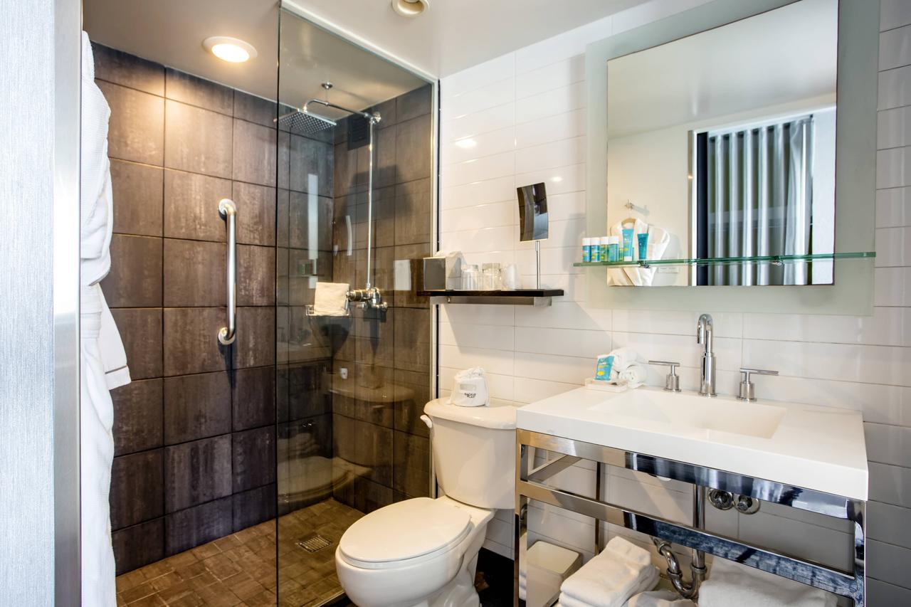 W Chicago - Lakeshore - thumb 12