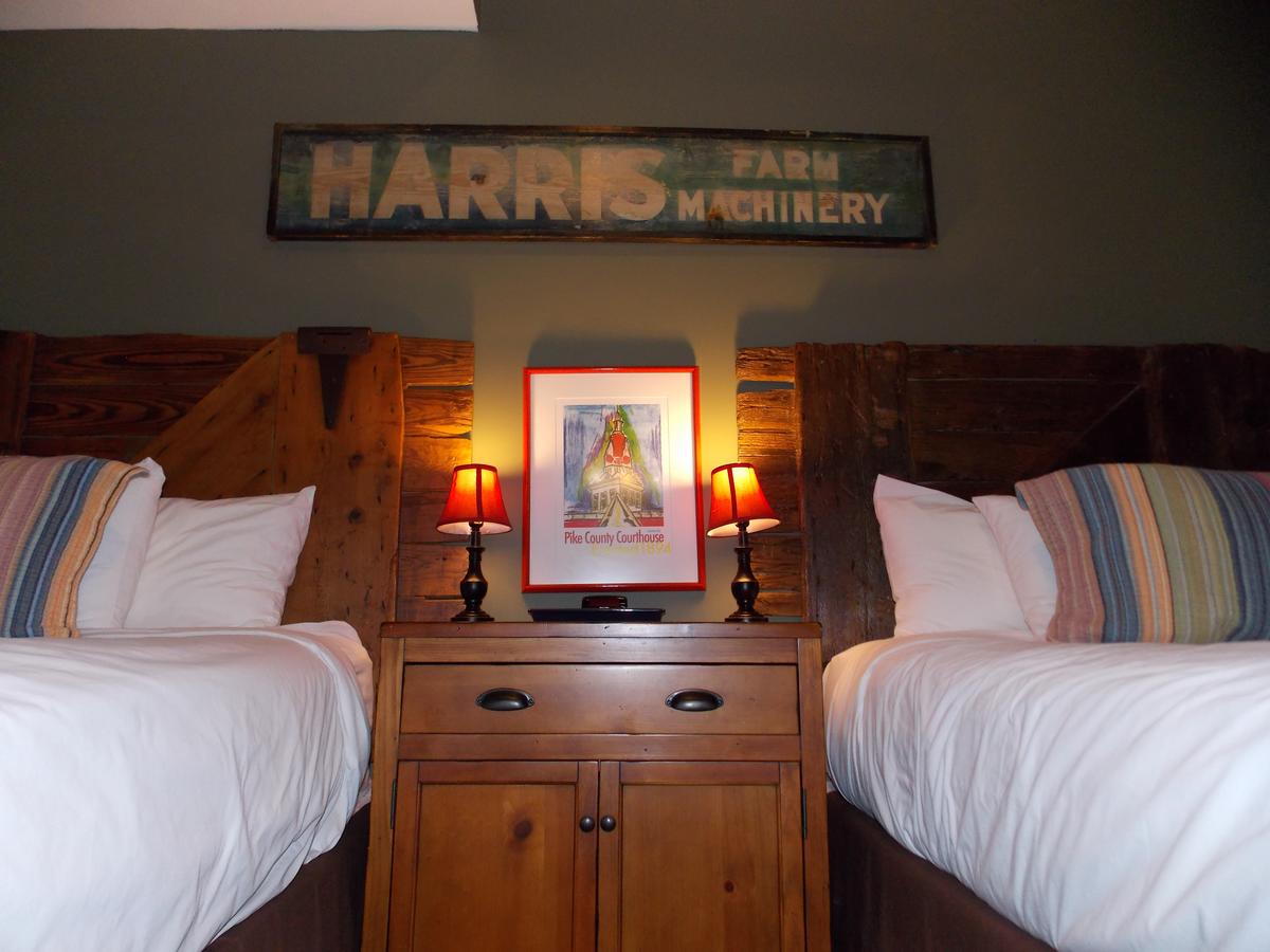 William Watson Hotel - thumb 0