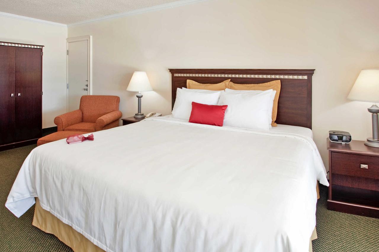 Radisson Hotel Lenexa Overland Park - thumb 8